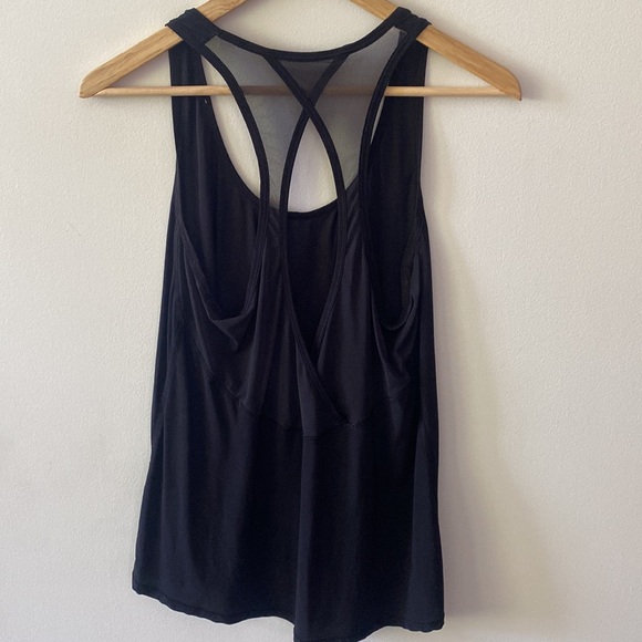 Lululemon - Picture 2 of 2